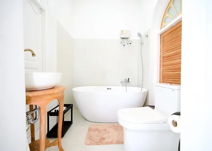 Arpo Pool Riverside Villa Bangkok