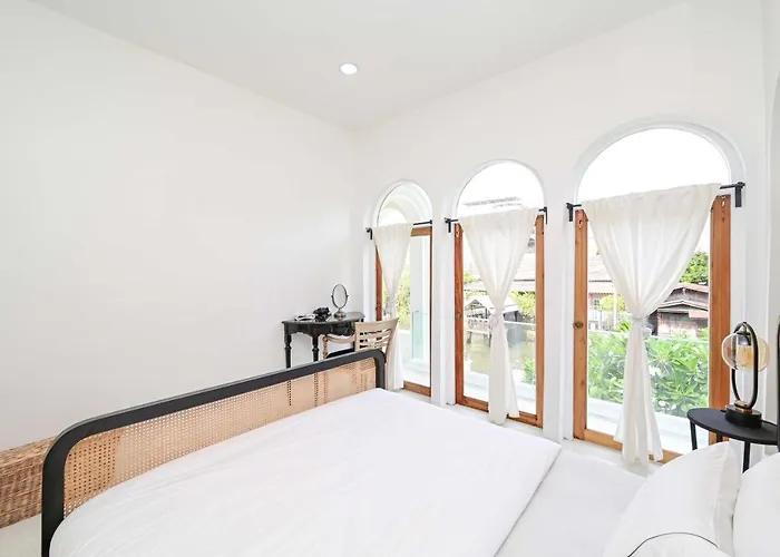Arpo Pool Riverside Villa Bangkok