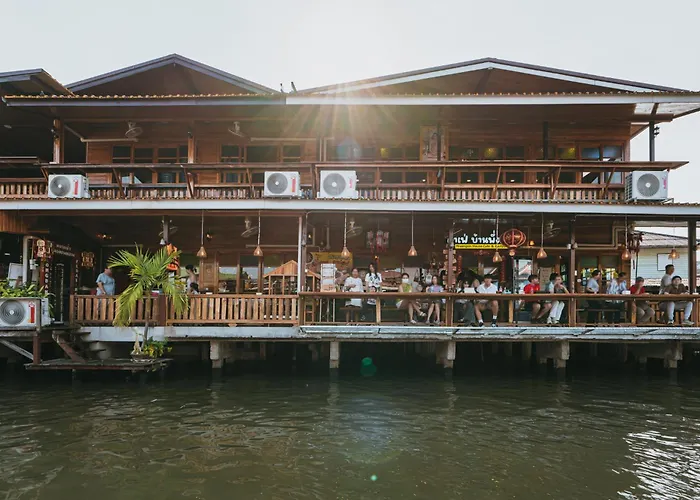 Arpo Pool Riverside Villa Bangkok