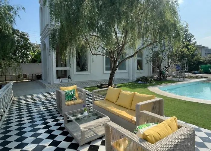 Arpo Pool Riverside *